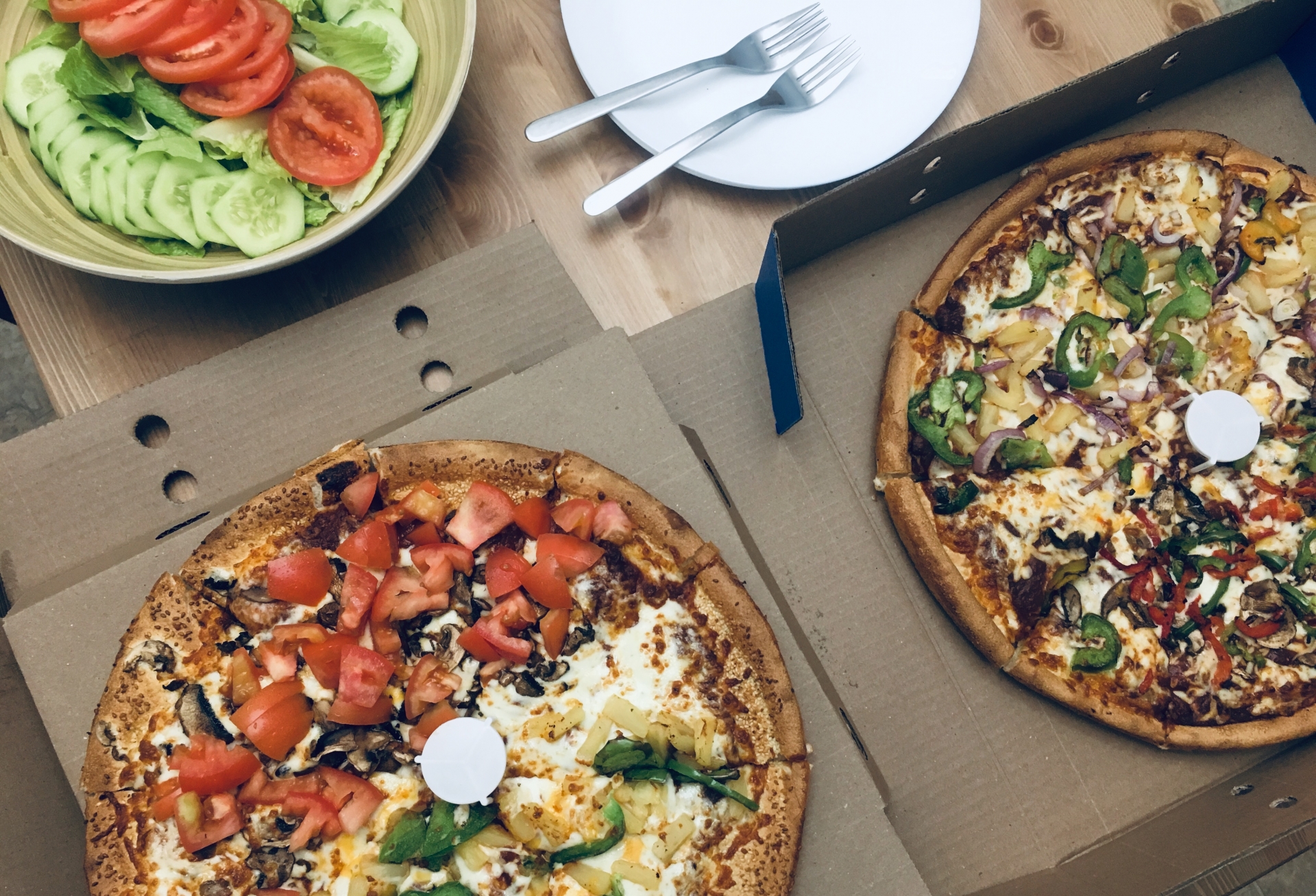 宅配ピザのボックス